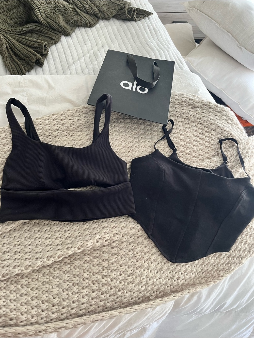 2 ALO YOGA Tops Slit Bra and Corset Crop Top XS/S black